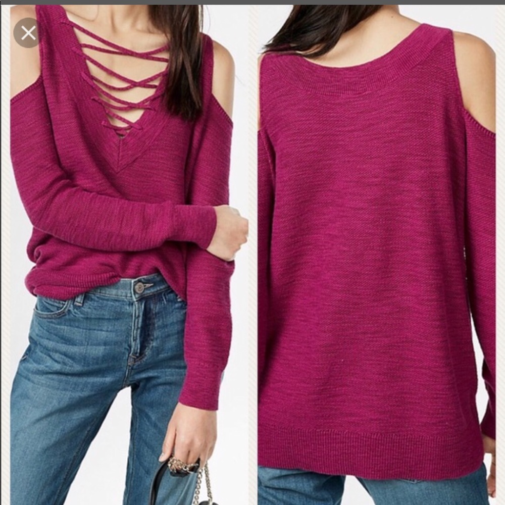 NWT Cold Shoulder Sweater 2Ways to wear it.